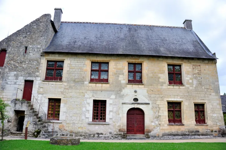 【詩人龍薩寄居多年並在此長眠 他的住宅幸得保全變成博物館】