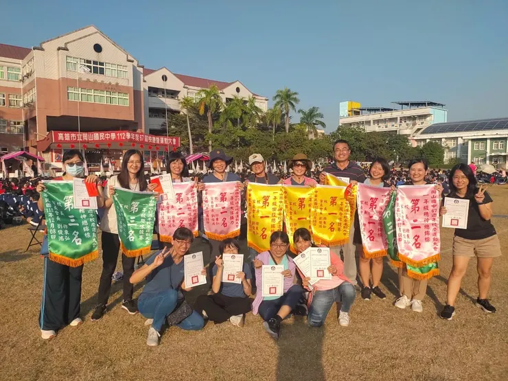 我們這群七年級導師們，大家各司其職，羨慕別班的優秀，也欣然接納自己班的努力囉☺️☺️😂😂