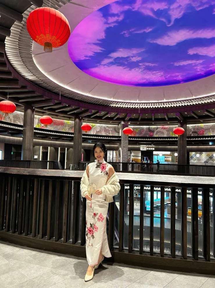 本人照片（攝於新年一月，竹北大遠百七樓客家圓形穹頂）