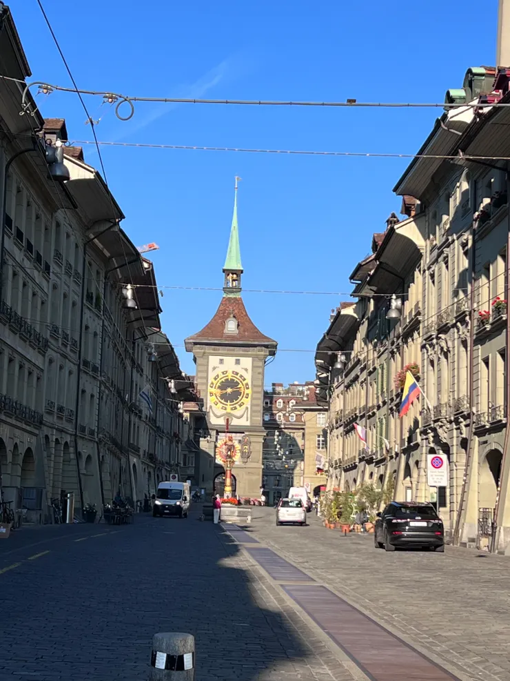 早上遊客還沒有出現，走在路上非常舒服