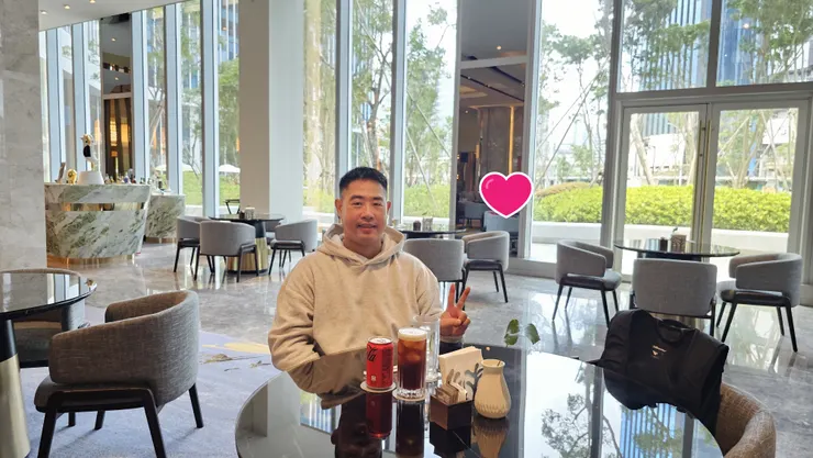 國旅現在真的很慘!五星級飯店的大廳酒吧門可羅雀就是現在旅宿業的寫照!