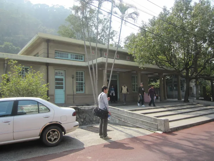 2011年的泰安舊站站房