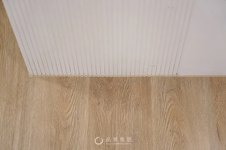 之前在網路上看過矽利康收邊的災情，聽說品果集思的矽利康收邊很厲害！果然是真的！