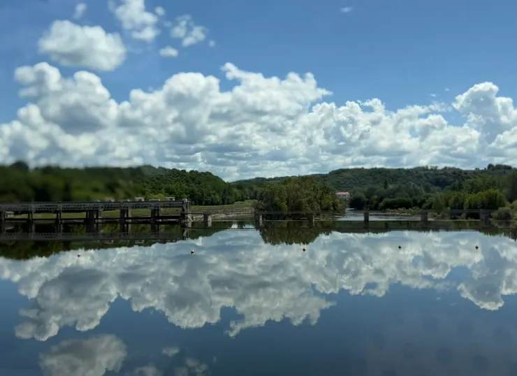 窗外的風景提醒我莎拉快到了