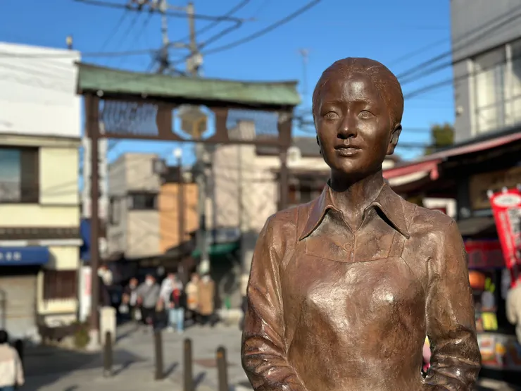 年輕的倍賞千惠子跟黑島結菜有像到