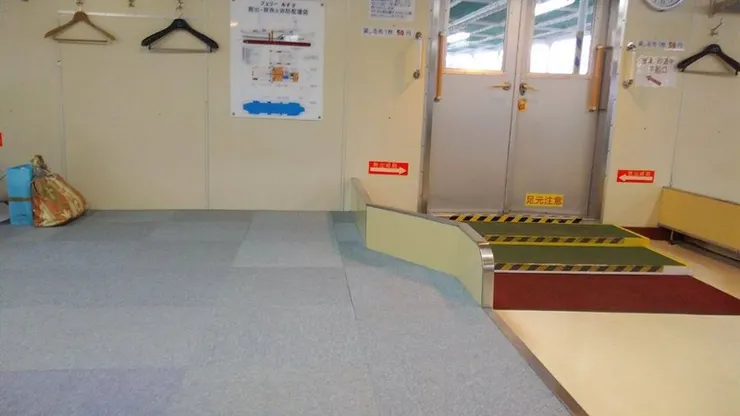 從壹歧回唐津的船上，第一次看見的「無劃位臥席」。