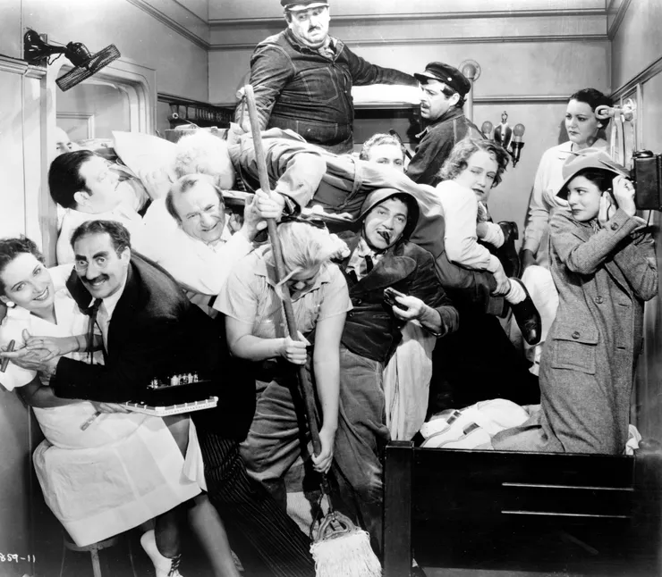 《歌劇院之夜》劇照／1935 WBEI