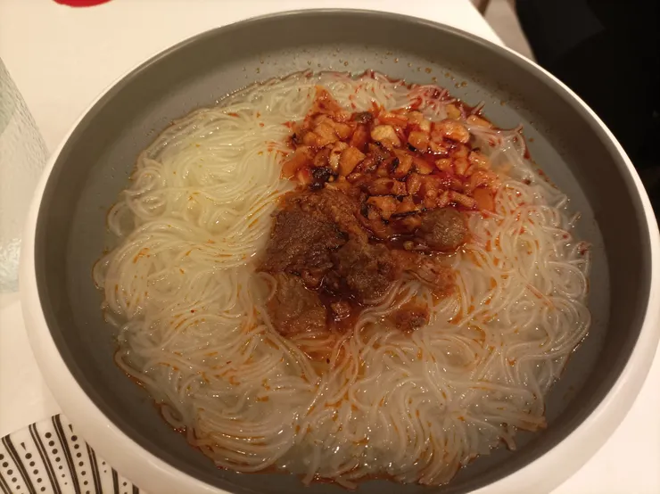 香辣菜脯五香肉丁米粉