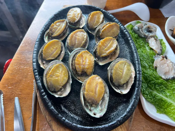 烤鮑魚最能吃到鮮甜味