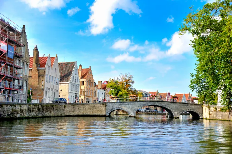 【仰望凍結的中世紀繁華見證滄桑 卻無處不美毋須在哪裡特別駐泊】