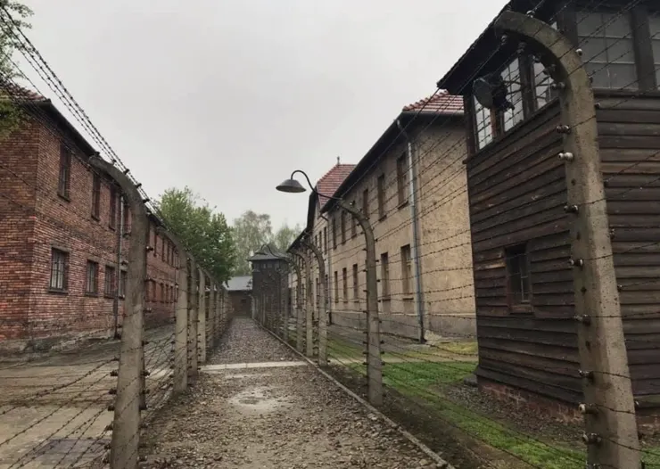 會通電，看過電影，對這場景就不會陌生