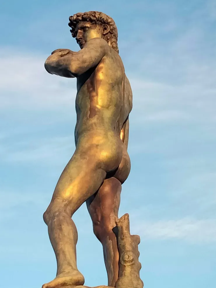 米開朗基羅廣場上的大衛像。