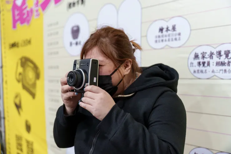 活泉之家會員阿芃，提供拍立得服務。