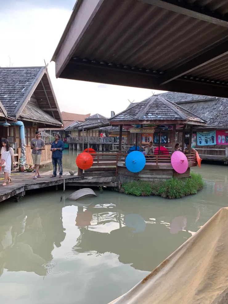 四方水上市場很好拍照，很多角落都蠻美的