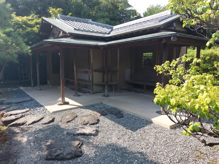 庭園中的休息處