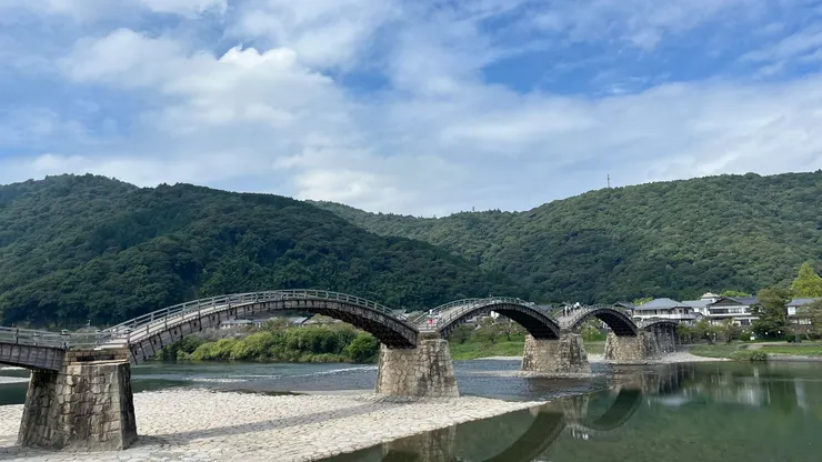 早上從廣島先搭巴士直達錦帶橋。