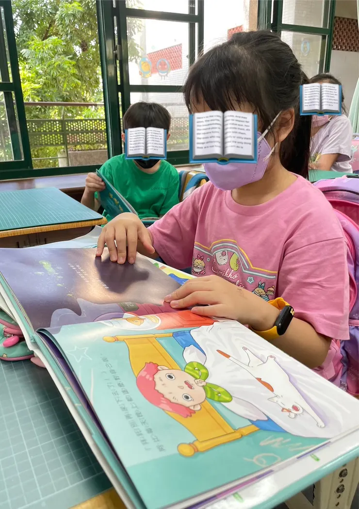 可愛的小小書蟲們