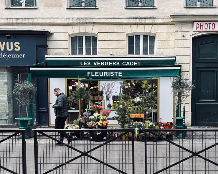 巴黎四處可見花店