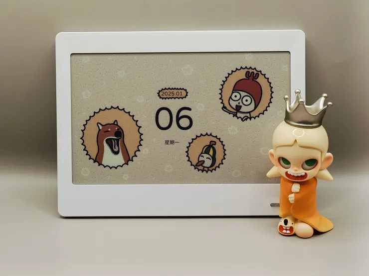 來源：ULANI 永恆曆 /(公仔) Zsiga《第一代-森林漫步 Walking Into The Forest》銀色黃冠 Sliver Crown