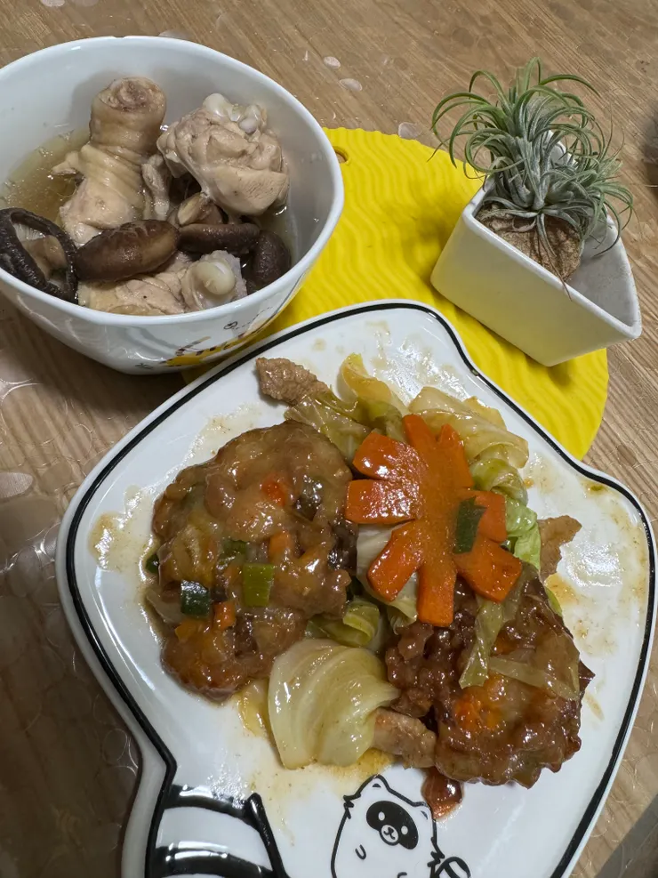扁扁的獅子頭、香菇雞湯