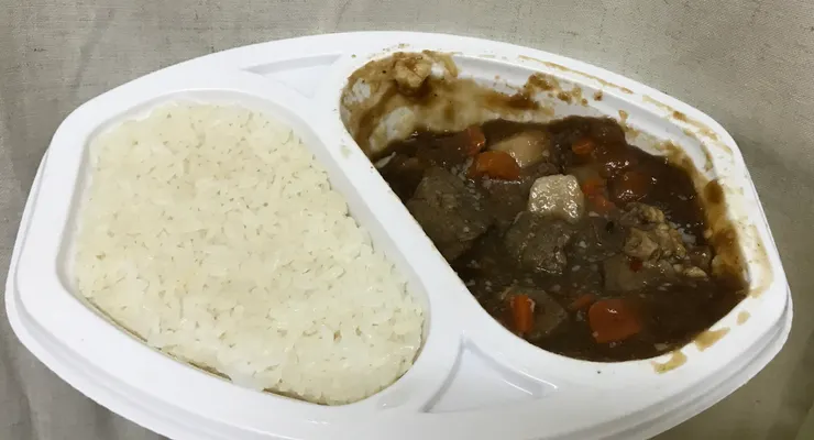 打開來，飯量頗多