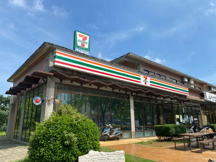 工業區裡的小七