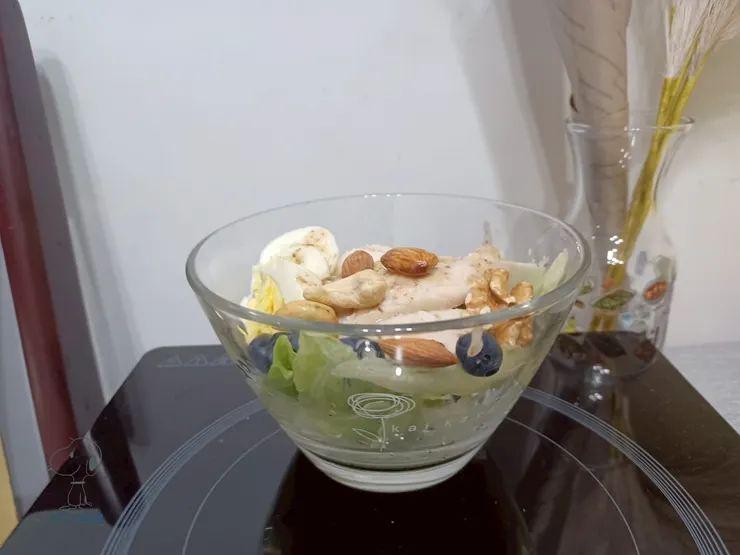 堅果雞胸肉沙拉