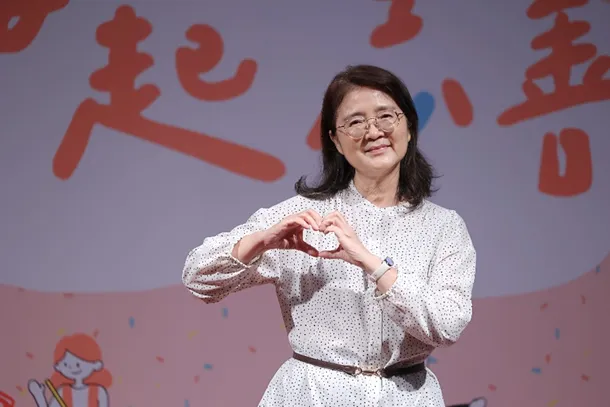 秀貞的志工服務序曲，要繼續地書寫下去。