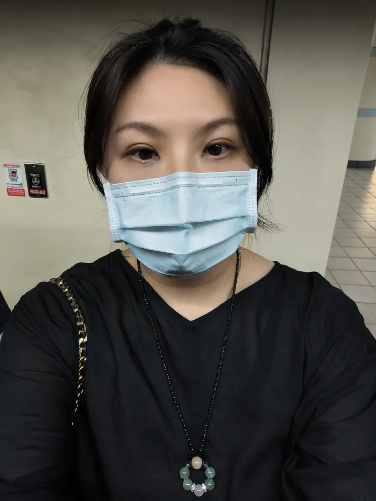 最近頗愛棉麻呀！無修原相機近照~給大家看看，我很好。😁