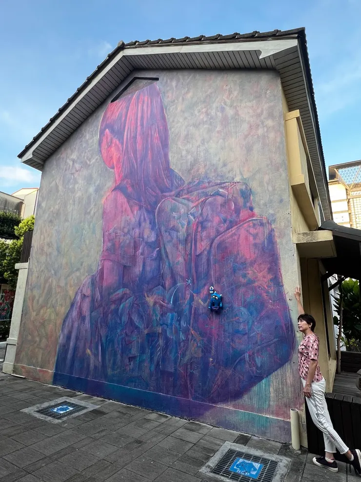 藝術家紀人豪作品〈背影〉