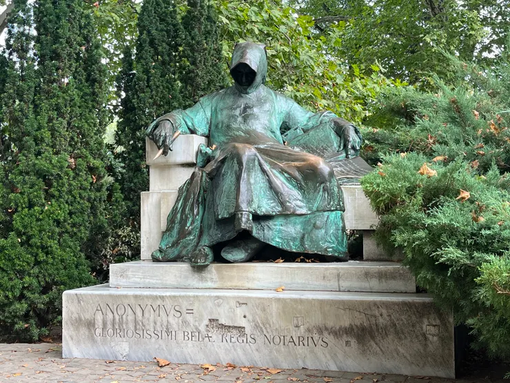 無名氏雕像 Anonymus