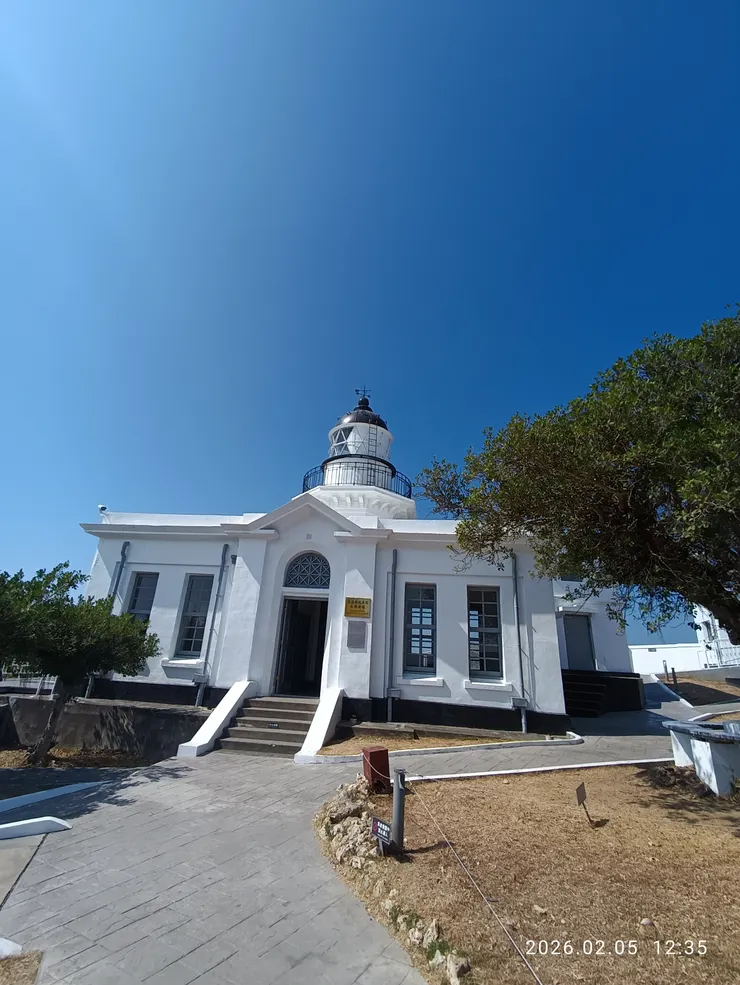 一身白淨無人問