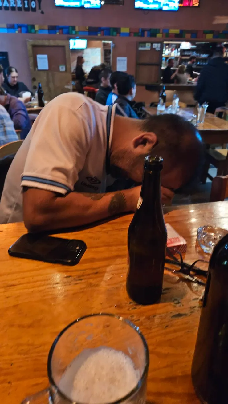 一開始我只覺得,怎麼會焦慮成這樣,我開始對這裡的足球狂熱感到好奇