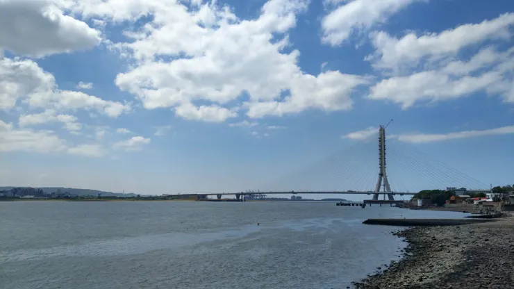 預計明年五月通車的淡江大橋