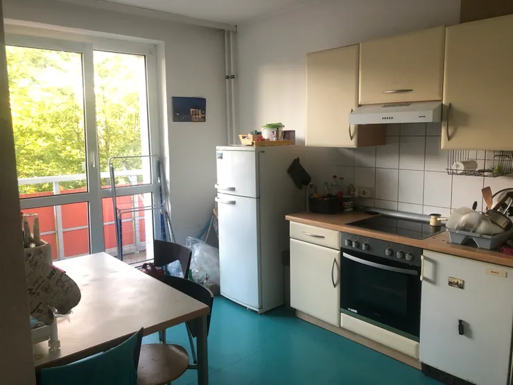 三人共享的廚房