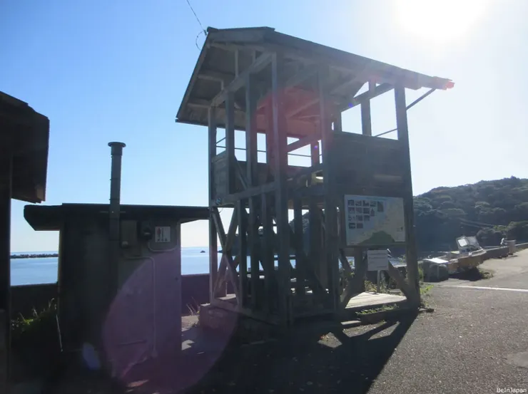 海嘯避難高台「白浜休憩所」