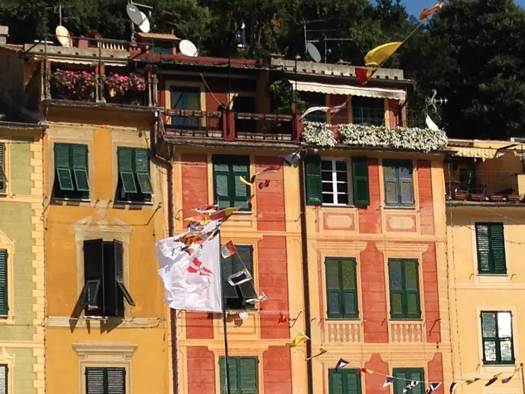 顏色鮮豔成為地標