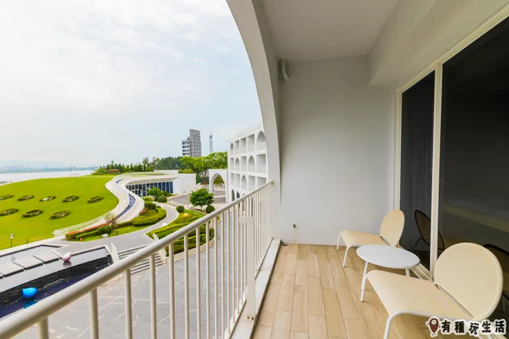 坐在陽台發呆就不想離開了！