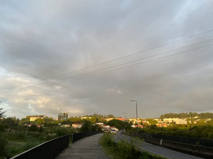 下了山坡就到Santiago了