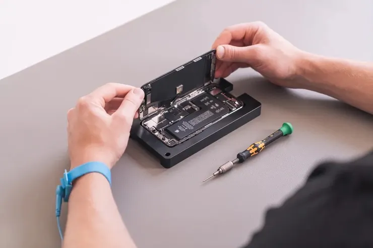 iPhone換電池示意圖