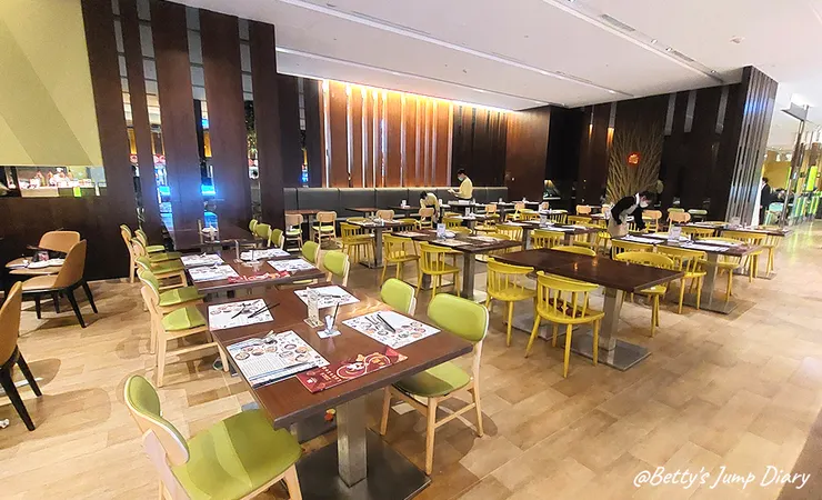 ▲芙洛麗大飯店-「食譜自助百匯餐廳」RECIPE HOUSE /圖片來源：Betty's Jump Diary