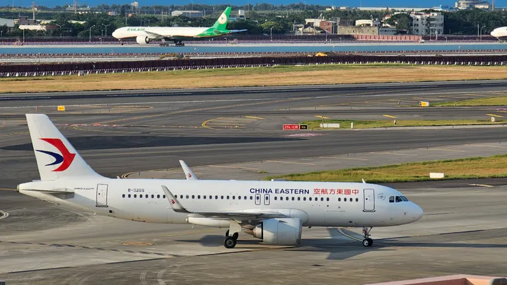 這是中國東方航空的空中巴士A320neo型客機!