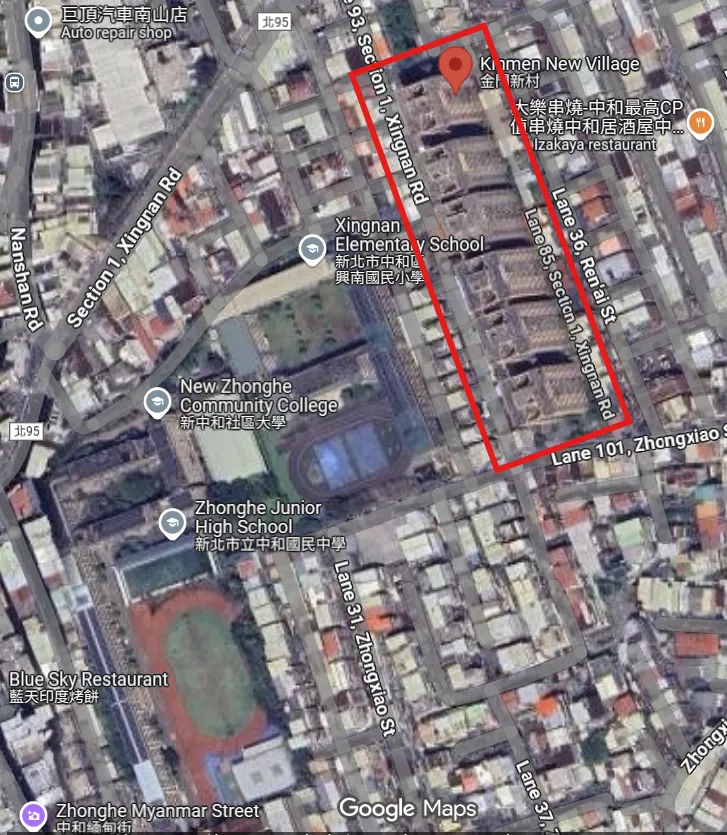 從 Google Maps 空拍圖可以看到連成一排的公寓大廈