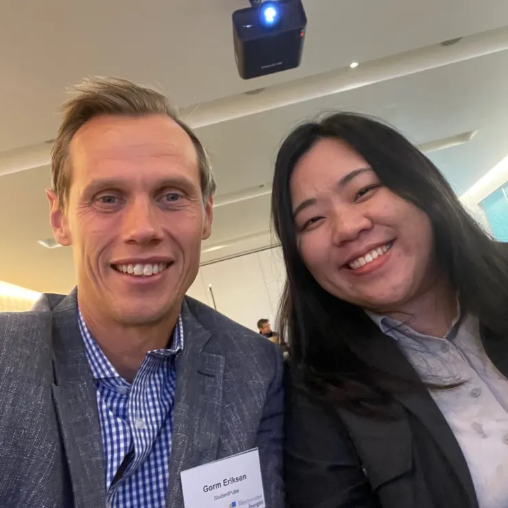 與其他講者合照。