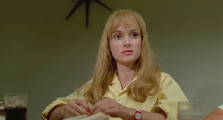 《剪刀手愛德華》電影劇照/劇照來源:IMDb