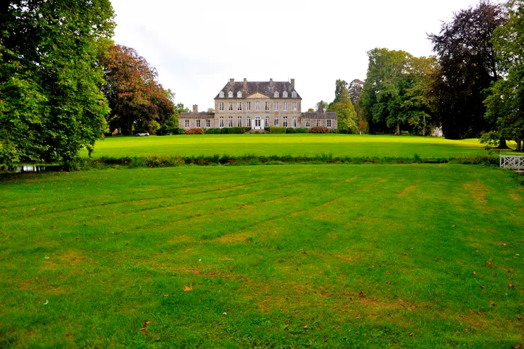 【環顧三十英畝森林草原河流湖泊】