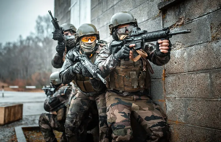 使用HK416 F-S的法國陸軍第35步兵團