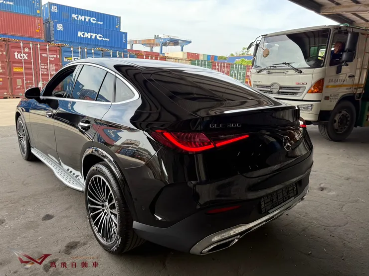 Mercedes-Benz GLC300 Coupe 已順利抵台並完成拆櫃檢查!完整解析韓規外匯車從裝櫃出口、海運回台到報關驗車流程,帶你了解安心透明的代購服務。