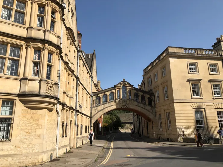 圖片攝於筆者參觀牛津嘆息橋當日