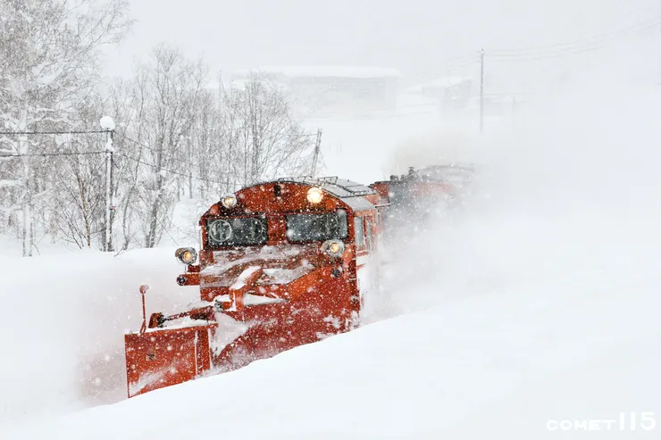 在豪雪中奔馳的除雪車是季節限定的鐵道風景/雪362レ 音威子府=咲来